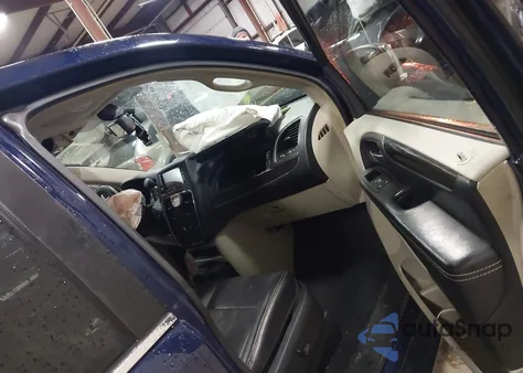 2015 Chrysler Town & Country Touring-L из США, поврежденный, VIN 2C4RC1CG0FR525300